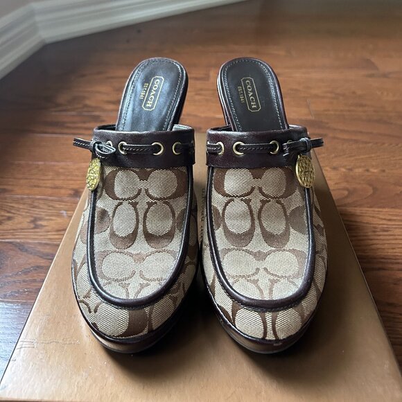 Coach Monogram Heels - Picture 1 of 4
